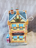 Coventry Cove "Maddie's Candy Shop" Lighted House WORKS (I)