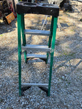 Werner 4' Fiberglass Ladder-G