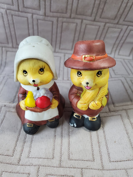 Vintage Thanksgiving Pilgrim Salt and Pepper Shakers
