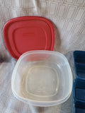 Small Lot of Food Storage Containers