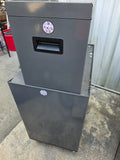 Craftsman Chest on Chest Rolling Tool Cabinet w/Assorted Tools (B)***HEAVY ITEM***READ DETAILS ON PICK UP POLICY***