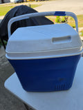 Rubbermaid Cooler w/Handle
