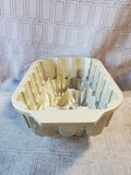 Nordic Ware Pumpkin Harvest Loaf Pan (D)
