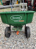 Scott's Speedy Green 3000 Spreader