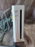 Wii Gaming Console with 5 Games POWERS ON/NO FURTHER TESTING