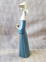 Lladro "Prayerful Nun" 2348 Figurine AS IS—READ DESCRIPTION CAREFULLY**