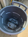 Rubbermaid Brute 44 Gal Wheeled Trashcan