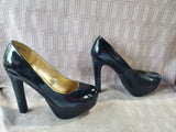 Pair of Mossimo Paisley Black Patent Platform Heels—Women's Size 8.5