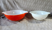 2 Piece Vintage Pyrex "Friendship" Cinderella Nesting Mixing Bowl Set