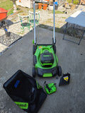 Greenworks Pro 21" 60v Push Lawnmower w/One Battery, Charger and Bag