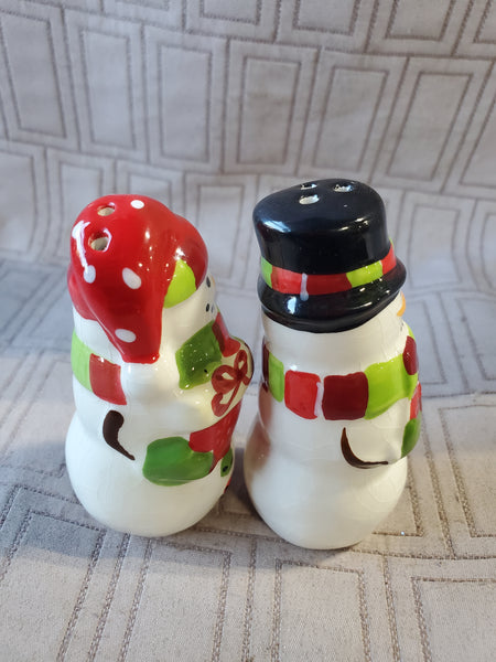 Ceramic Snowman Salt and Pepper Shaker