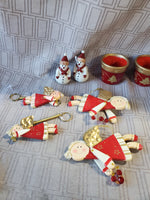 (B) Christmas Decor Lot