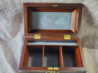 Virginia Metalcrafters Colonial Williamsburg Restoration Mahogany Wood Tea Box MISSING KEY
