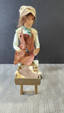 (TT) Byers' Choice Carolers Colonial Williamsburg "Williamsburg Cobbler" Figurine