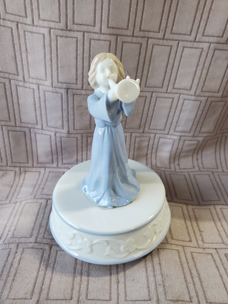 Rotating Horn Blowing Woman Music Box WORKS