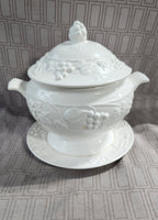 White Ceramic Embossed Fruit Soup Tureen with Saucer