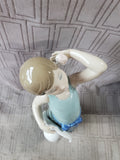 Lladro "Prissy Girl with Hat" No. 5.010 Figurine