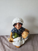 (B) Byers' Choice Carolers CW "Tavern Woman with Skeleton Keys" Figurine