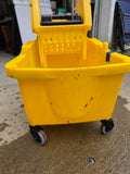 Rubbermaid Brute Commercial Rolling Mop Bucket w/Wringer