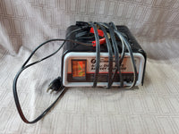 Schumacher 6/2 AMP Dual Rate Battery Charger POWERS ON/NO FURTHER TESTING