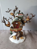 Department 56 North Pole Woods "Reindeer Care & Repair" Lighted Figurine WORKS