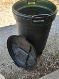 Rubbermaid Roughneck Rolling Trash Can