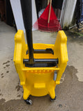 Rubbermaid Brute Commercial Rolling Mop Bucket w/Wringer