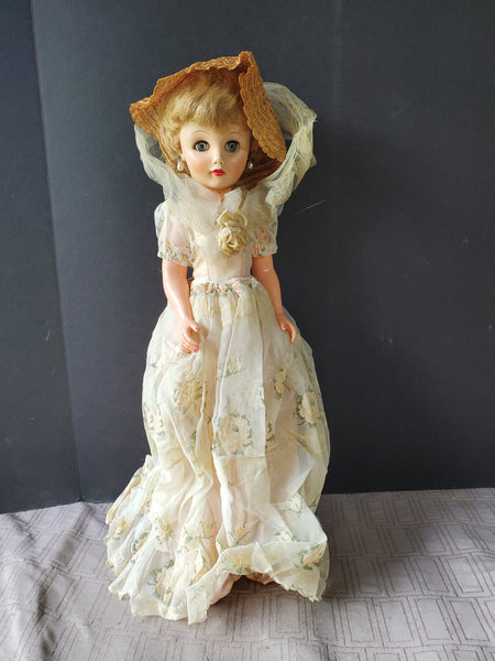 Vintage 1950s 14R High Heeled Doll