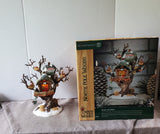 Department 56 North Pole Woods "Reindeer Care & Repair" Lighted Figurine WORKS