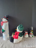(B) Lot of Snowmen Decor
