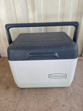Rubbermaid 6-Pack Cooler