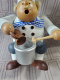 (A) Erzgebirgische Volkunst Shelf Sitting Chef Smoker
