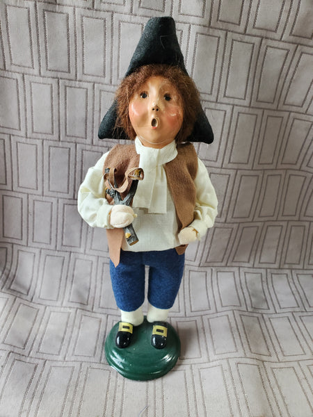 Signed Byers' Choice Carolers CW "Colonial Boy with Slingshot" Figurine