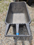 Rubbermaid 8.75 cu yd Poly Oversized Garden Cart