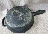 Utopia Kitchen Cast Iron Skillet with Silicone Pot Holder