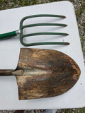 Short Shovel and Pitch Fork (E)