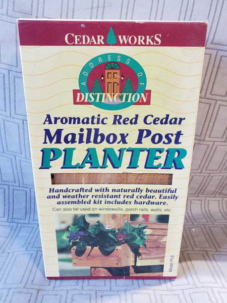 Aromatic Red Cedar Mailbox Post Planter UNOPENED