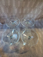 Set of 4 Clear Glass Wine Glasses