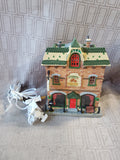 Coventry Cove "Country Cove Carriage Dealer" Lighted House (A)