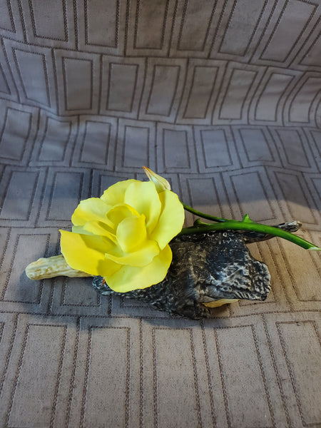 Boehm Bone Porcelain 200-56-Y Yellow Rose Figurine